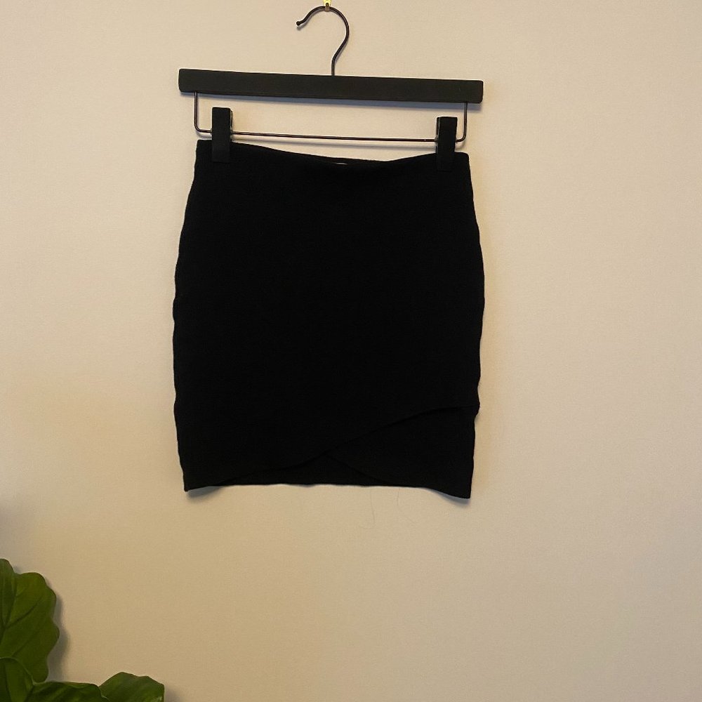 Aritzia// primrose faux wrap skirt